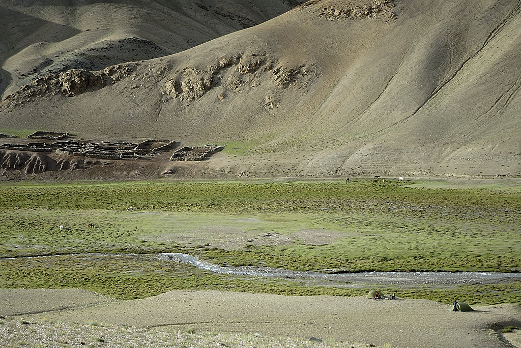 060813-13.jpg - Chorten Sumdo