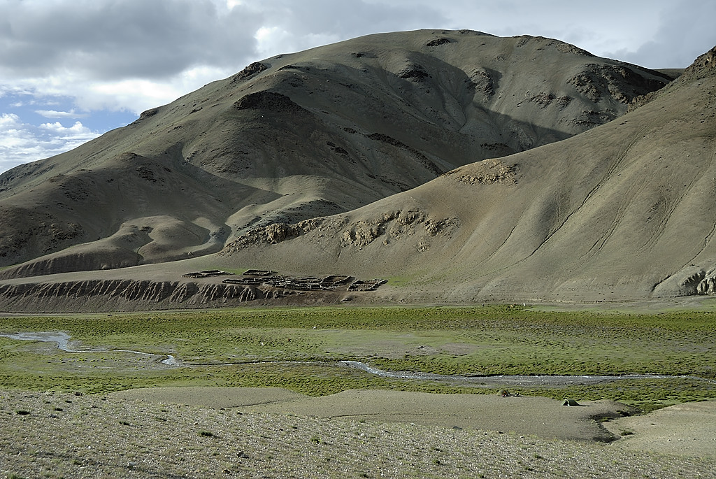 060813-14.jpg - Chorten Sumdo