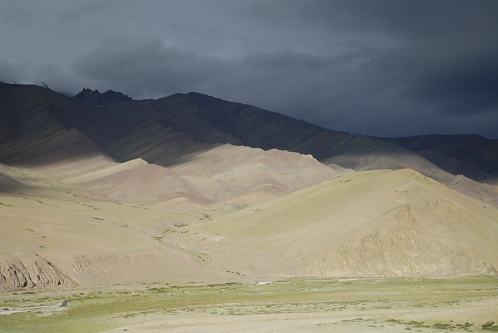 060813-17.jpg - Chorten Sumdo