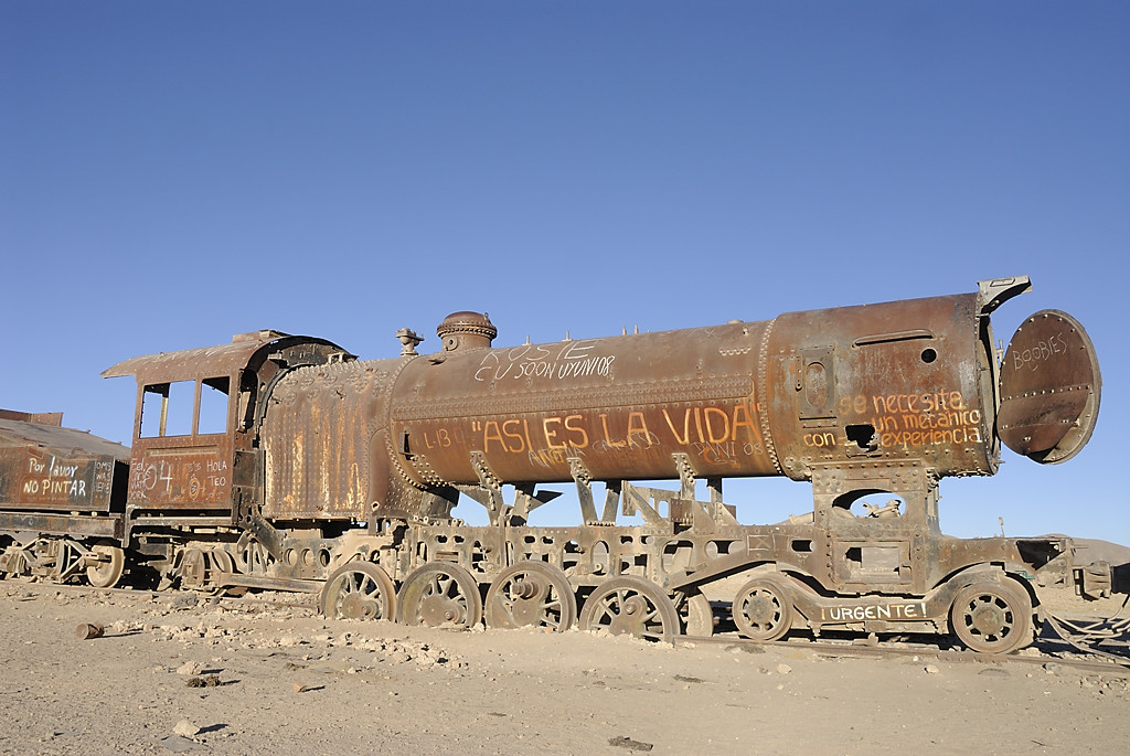 080802-31.jpg - Uyuni, cimetire de trains