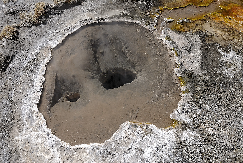 080810-17.jpg - Geysers