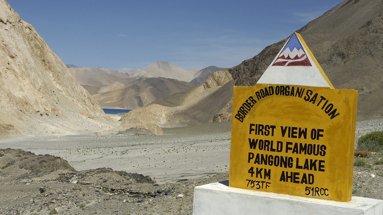 090805-16.jpg - Yakmil La, Pangong Tso  l'horizon