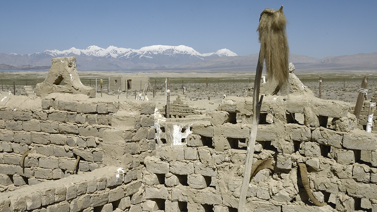 100822-22.jpg - Karakul, cimetire