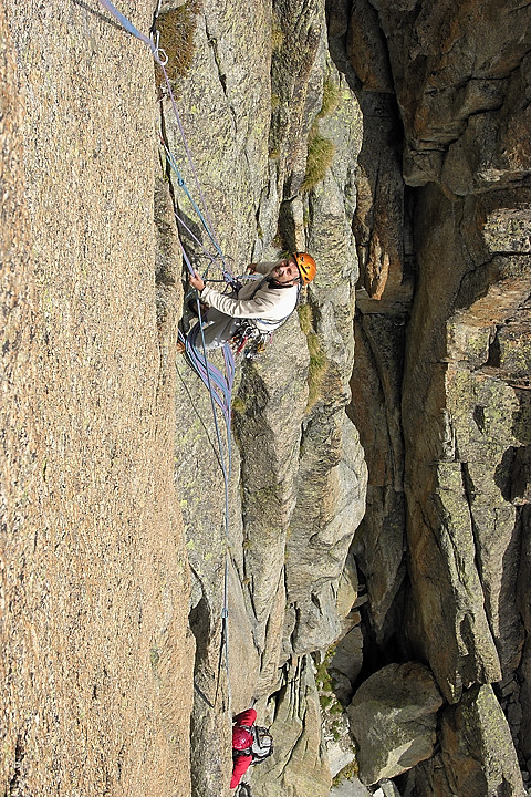 070914-05.jpg - Fissures des 2e et 3e longueurs