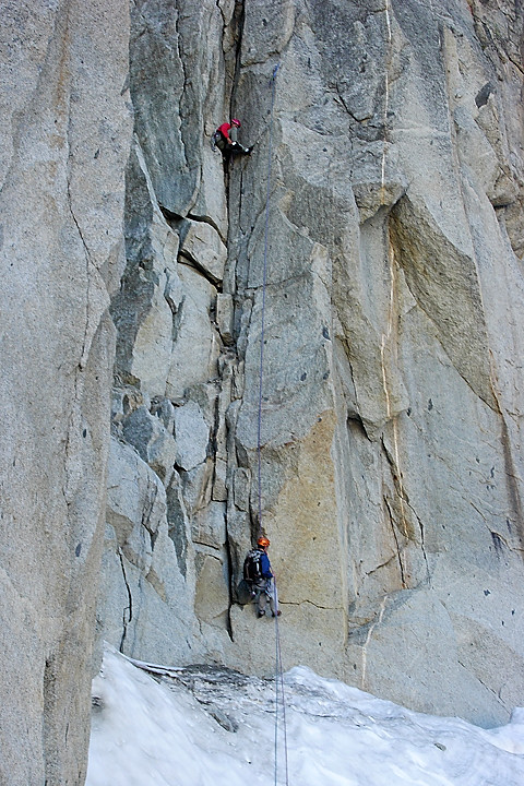 070915-32.jpg - Rappel : accs au pied de la deuxime tour