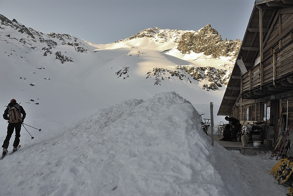090320-02.jpg - Refuge de la Blanche, Col de la Noire