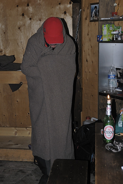 090321-01.jpg - Pas chaud au refuge
