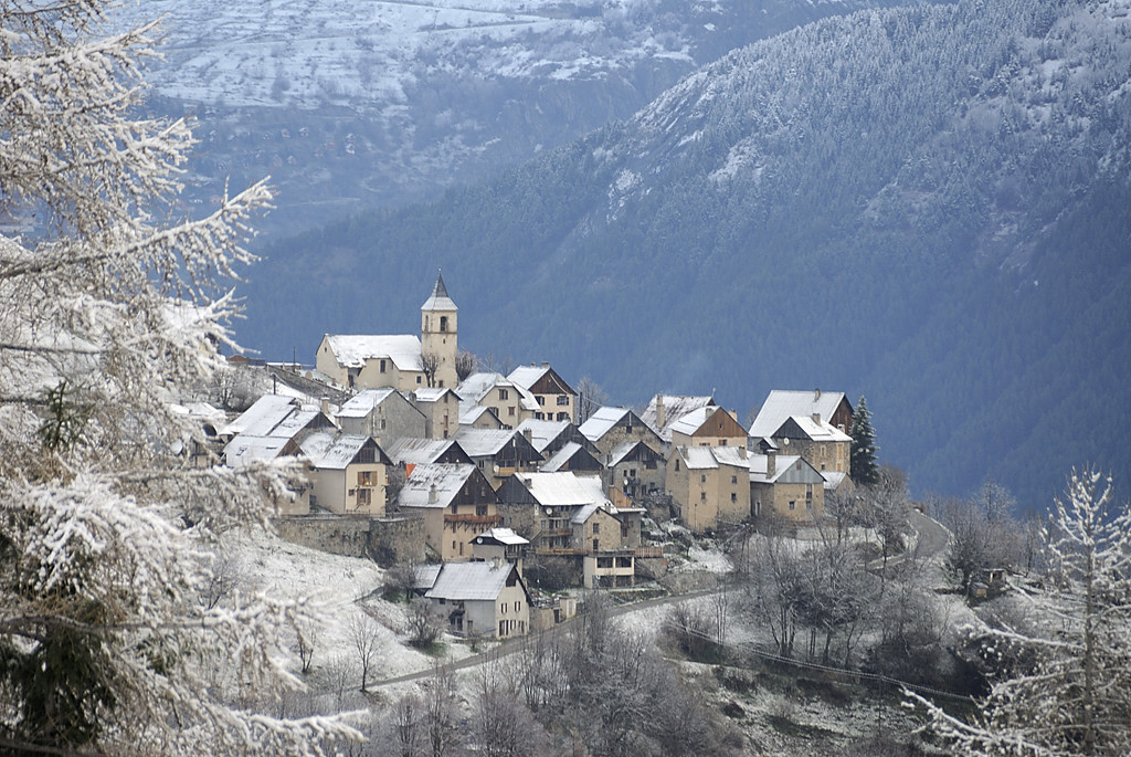 090418-02.jpg - Villard Notre Dame