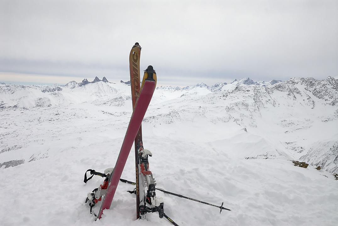 100116-03.jpg - Sommet, vue sur la Meige et les Aiguilles d'Arve