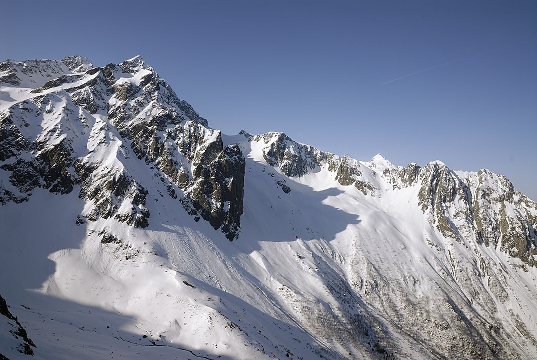 100410-02.jpg - Rocher Badon, Col du Mouchillon